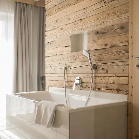 Wohlfuehlresort Peternhof 코센