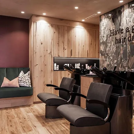 호텔 Wohlfuehlresort Peternhof 4*