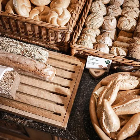 Wohlfuehlresort Peternhof فندق 4*